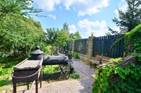 Беседка, пруд, детская площадка, волейбольное поле Анелы